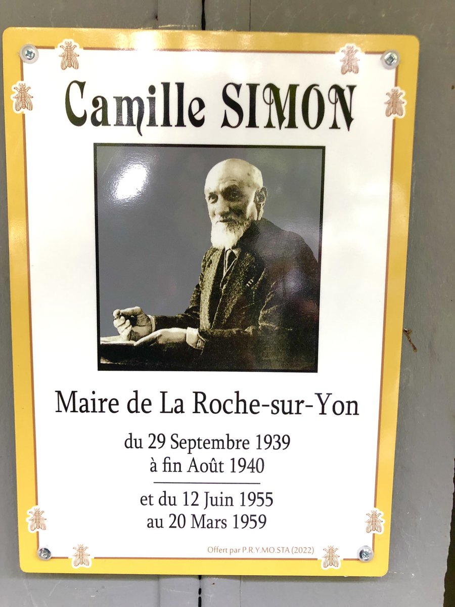 Lucbouard's tweet photo. Dévoilement de la Plaque en l’honneur de Camille SIMON, maire de @larochesuryonfr de 1955 à 1959, en présence Guy ROY, président de #Prymosta. https://t.co/6EtOJSUAKB