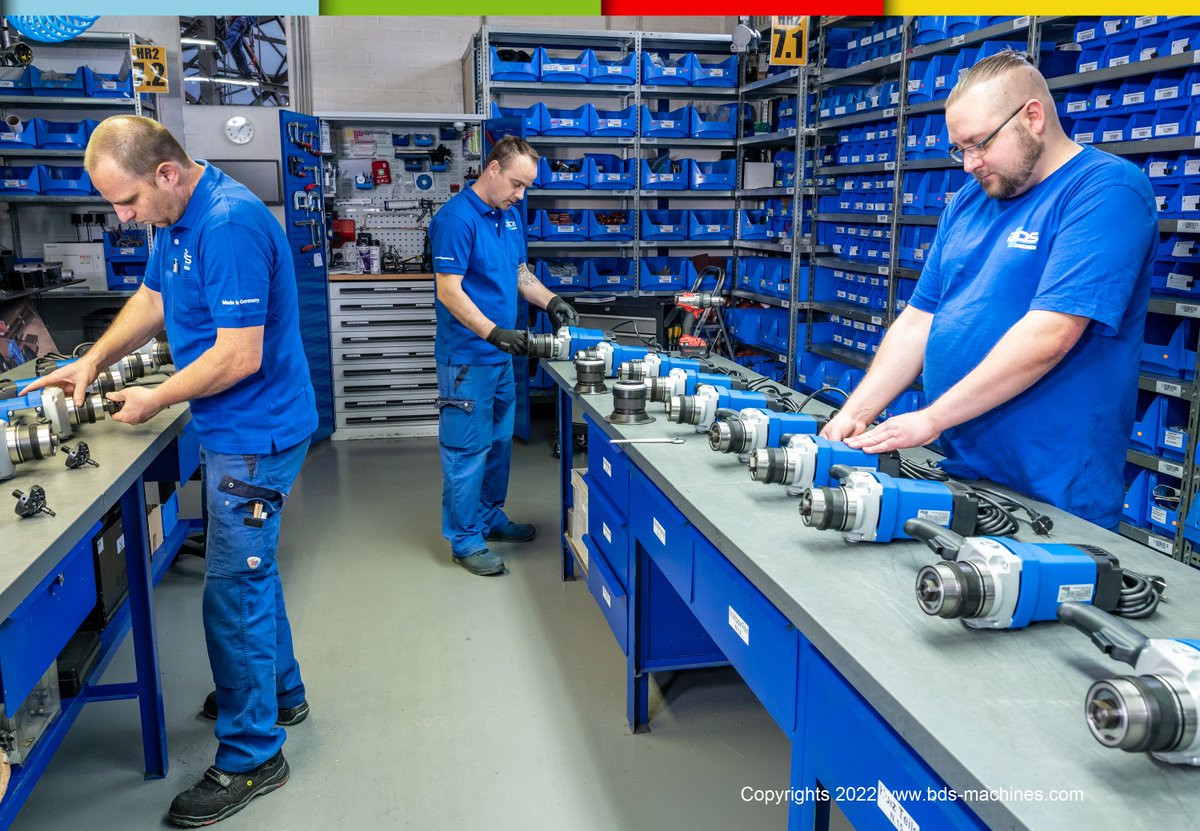 BDSMachines's tweet image. Modern assembly line of our Made in Germany BEVELLING MACHINES. We welcome you to visit our factory in Mönchengladbach, Germany.

#madeingermany #platebevelingmachine #bevelingmachine #bevelling #germany