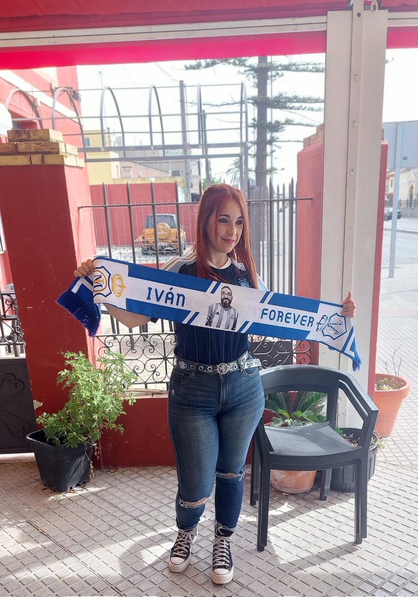 maricastilla989's tweet photo. Como me gustaría contarte... 💙 @IvanrecreH #ivanforever https://t.co/Cao0Hi65PM