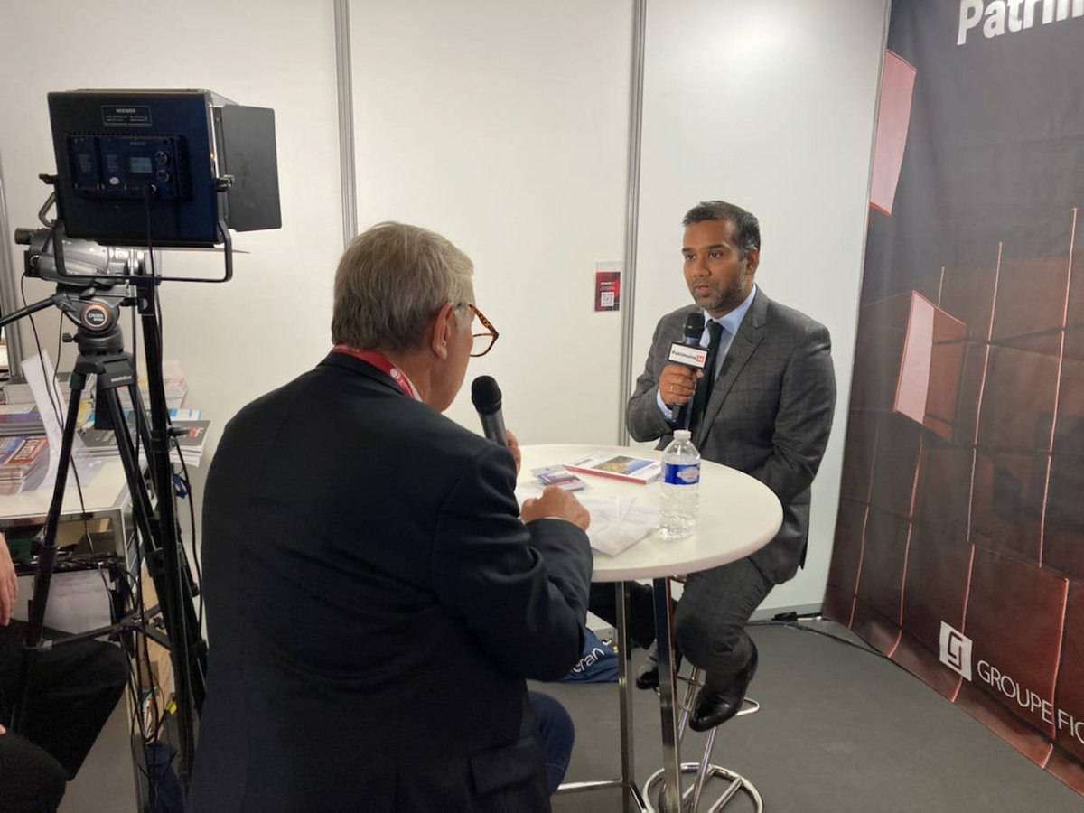 Très bonne ambiance <a href="/PatrimoniaLyon/">Patrimonia</a>! 🎥Abhishek Jha, président et de #GreenmanArth échange avec Yves Bruttin sur <a href="/GMAEssentialis/">GMA Essentialis</a>, devant la caméra de @patrimoine24. Venez nous rencontrer, on vous attend au stand K05! 👋
#Patrimonia2022 #CGP #distribution #alimentaire #SCPI