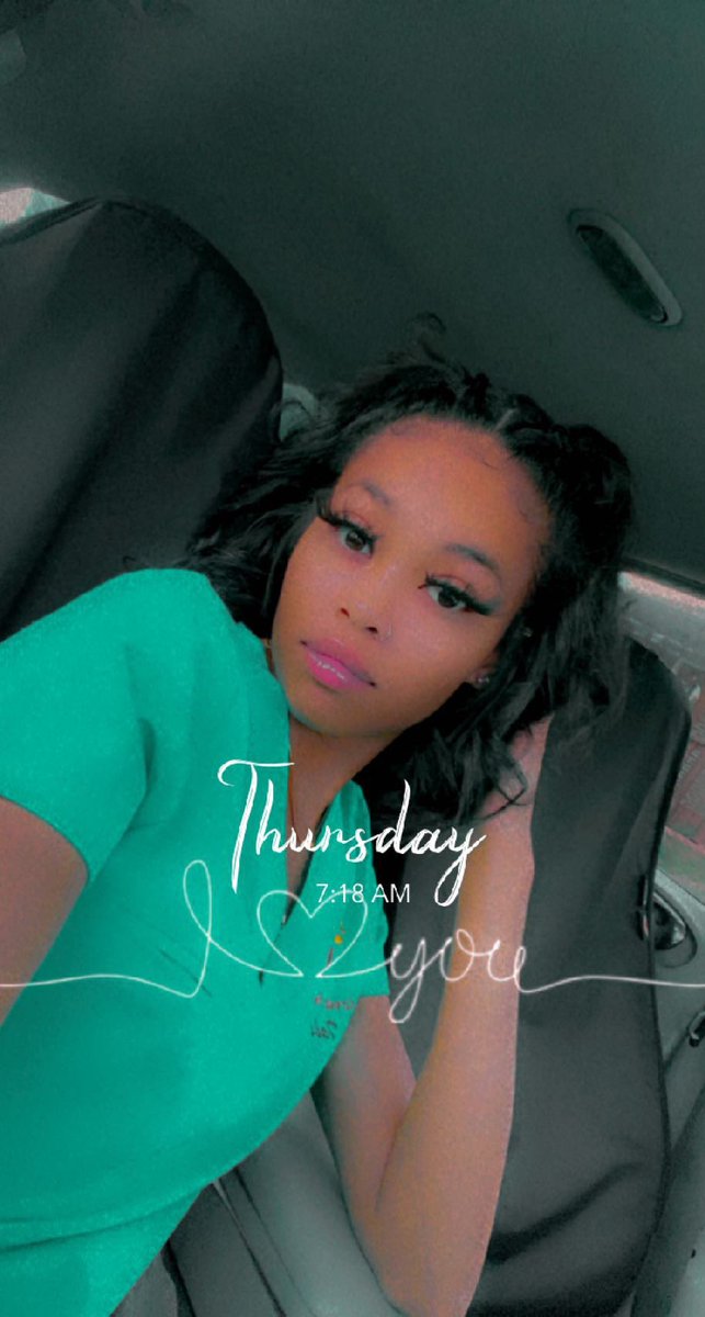 uttababby's tweet photo. I just love how fine I am💚 https://t.co/VyZkFYBboq