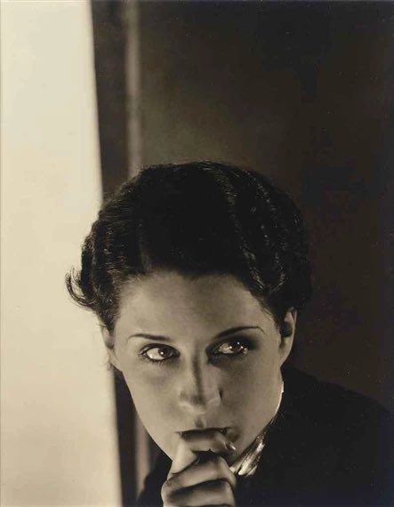 analgesicsleep's tweet photo. Silent era Norma Shearer
#TCMParty #SilentMovieDay #HEWhoGetsSlapped #SilentFilm #NormaShearer https://t.co/nYOOG837Pp