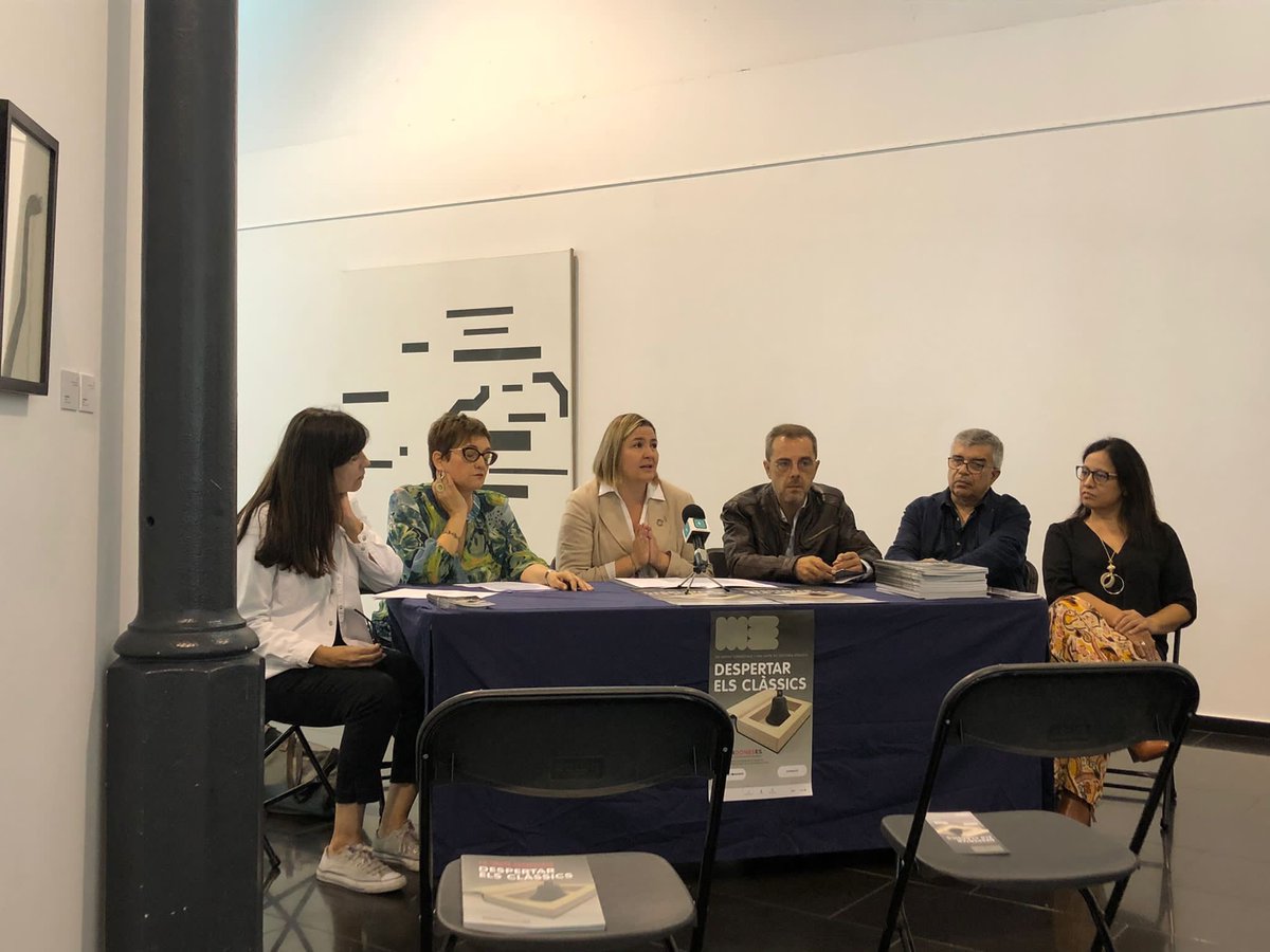 Avui hem assistit a la roda de premsa de l’exposició “Despertar els clàssics. 20 obres essencials i 100 anys de lectura pública“. La 13a edició del projecte Empordoneses #Empordoneses2022