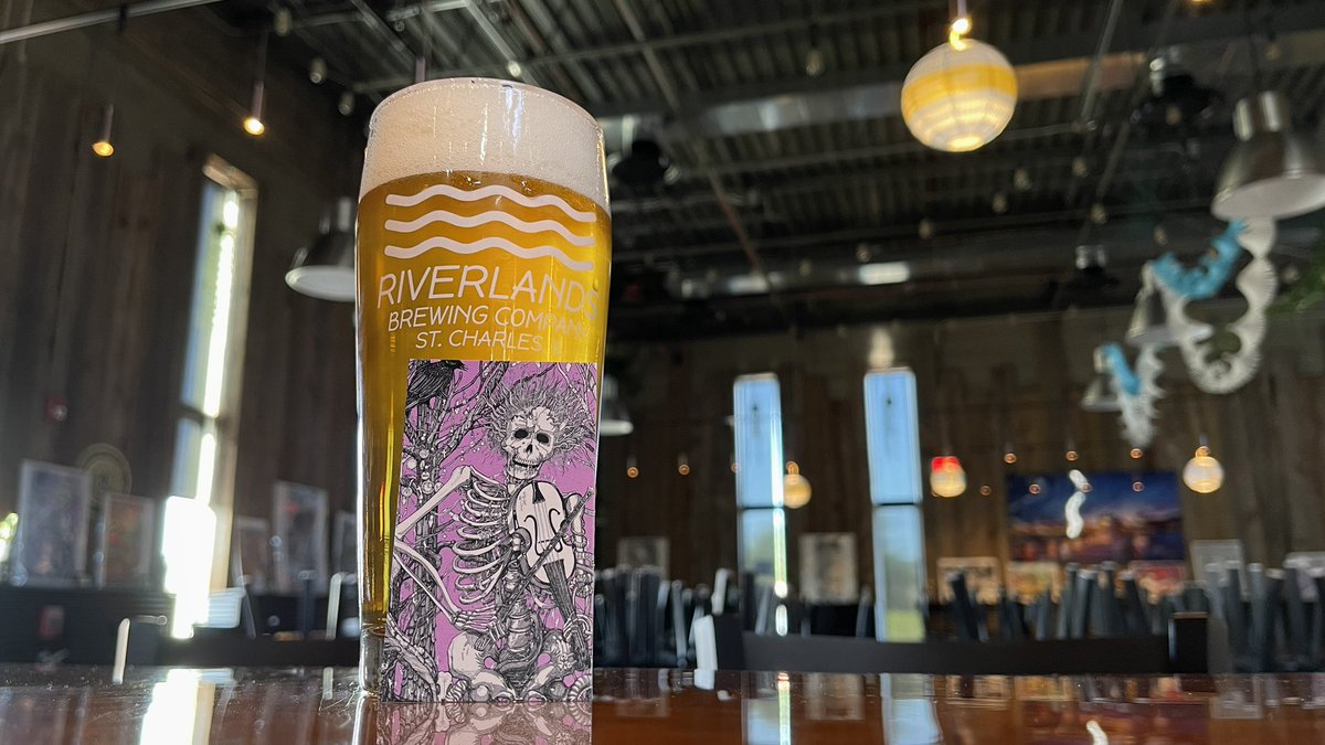 RiverlandsBrew's tweet photo. #ArtsAndDrafts returns tonight with our Sept artist, Chris Hodge, on site to talk about his process and sell ya some spooky prints! Plus, Fernando’s Street Kitchen will be serving up street tacos and more from 5-8pm. https://t.co/3K7meNrpmA