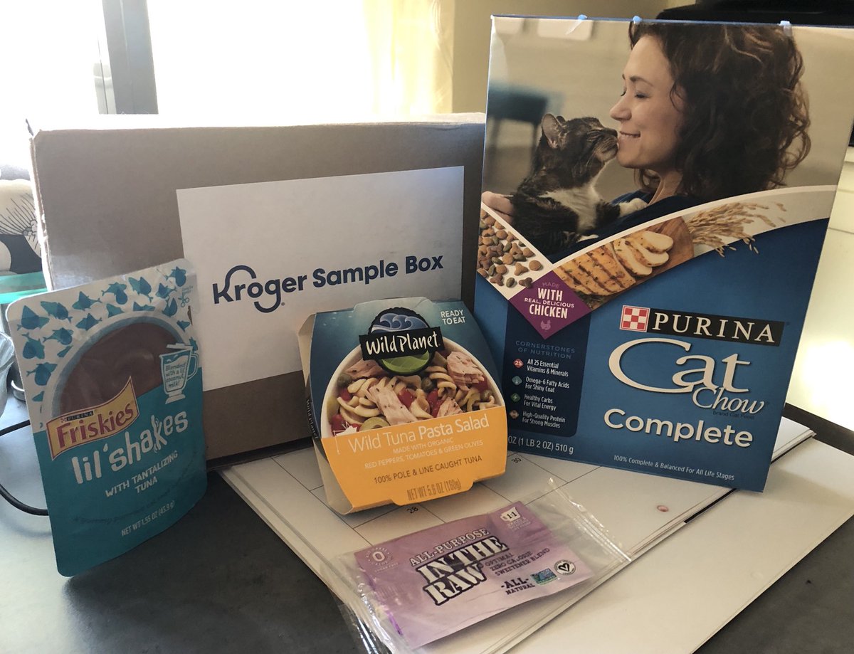 garland_juli's tweet photo. Not to bad for Freebies!! Love getting the Cat food and tuna for me! #KrogerSampleBox Thanks Kroger! https://t.co/36U745cJPq