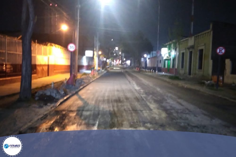 FenabusFg's tweet photo. Estimados socios:

             Junto con saludar, se da conocimiento de  gestiones del Presidente Sr. Marcos Carter con el Subdirector de Pavimentación y obras viales el sr. Mauricio Liberona  del Ministerio de la Vivienda. https://t.co/NIApI8Xi69