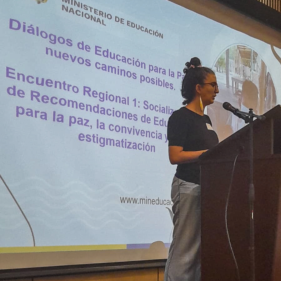 NRC_LAC's tweet photo. Hoy acompañamos el encuentro 'Diálogos de educación para la paz: nuevos caminos posibles', un espacio donde conversaremos sobre nuestra experiencia y retos en nuestro proyecto educativo para la paz #ArandoLaEducación en #Colombia.

@Mineducacion @NoruegaenCOL @AlcaldiaCTG https://t.co/nDI3Lasc2H