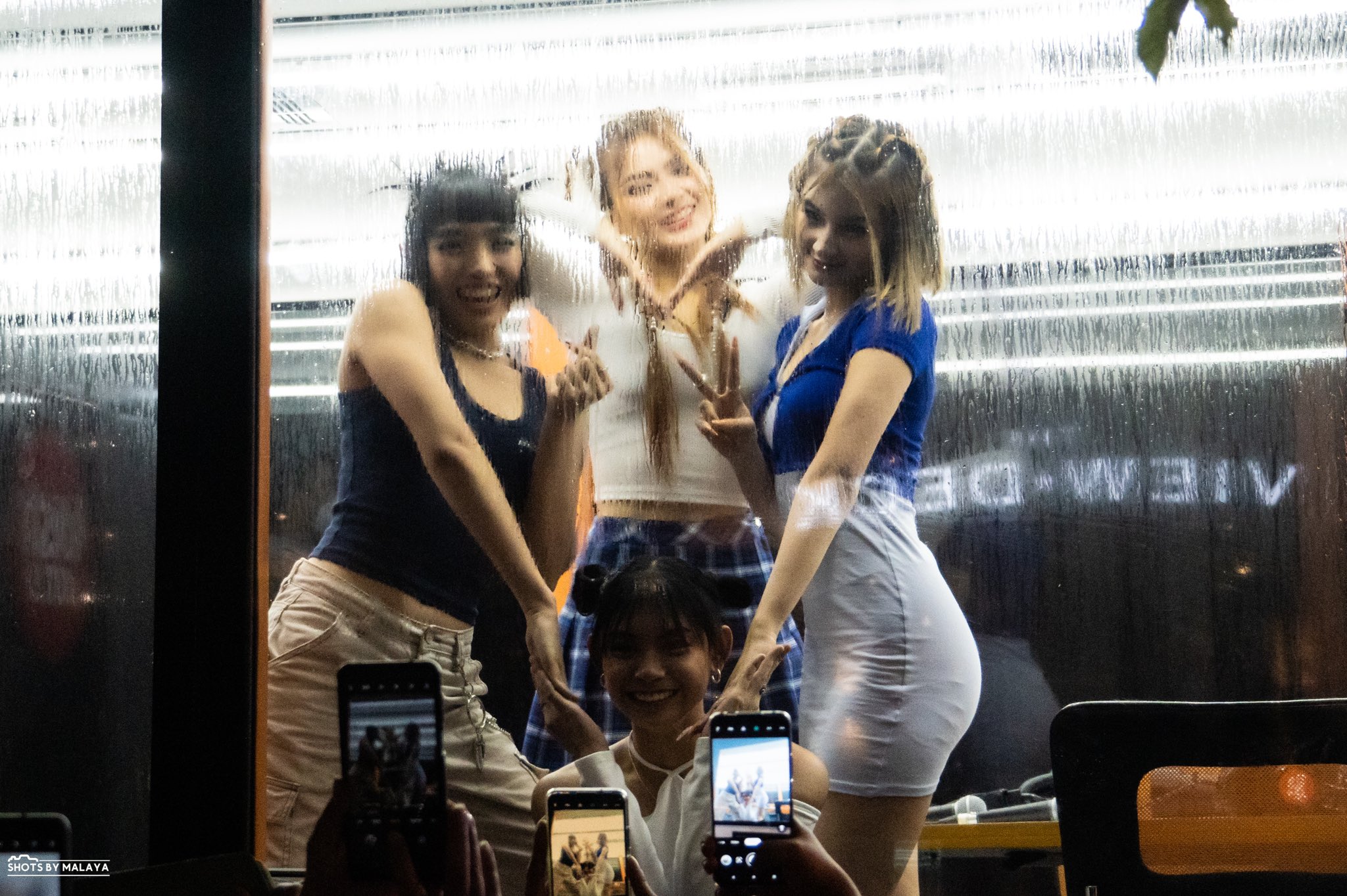 Fd1EVWOVUAAvwTI?format=jpg&name=large