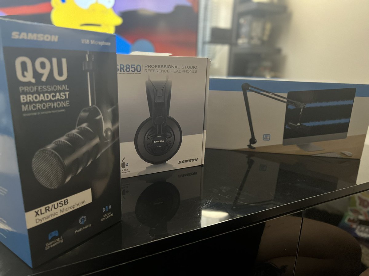 HVN7ERX's tweet image. My sponsor @samsontech just sent me some new gear for my stream set up. I’m freaking excited and stoked to try it all out so thanks Samson!!
#samsontech