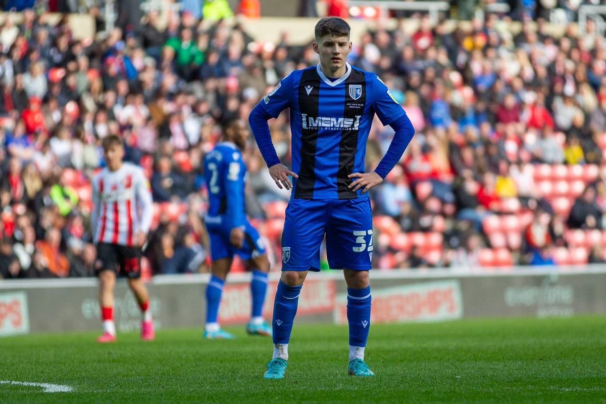 📝 DONE DEAL: The club have today confirmed that promising young midfielder @JoshChambers05 has penned a new contract with the club. Welcome (back) to the club.

#Gills #GFC 💙