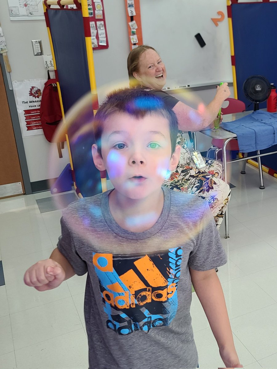 𝕄𝕣𝕤. ℍ𝕖𝕝𝕞𝕤 tweet media