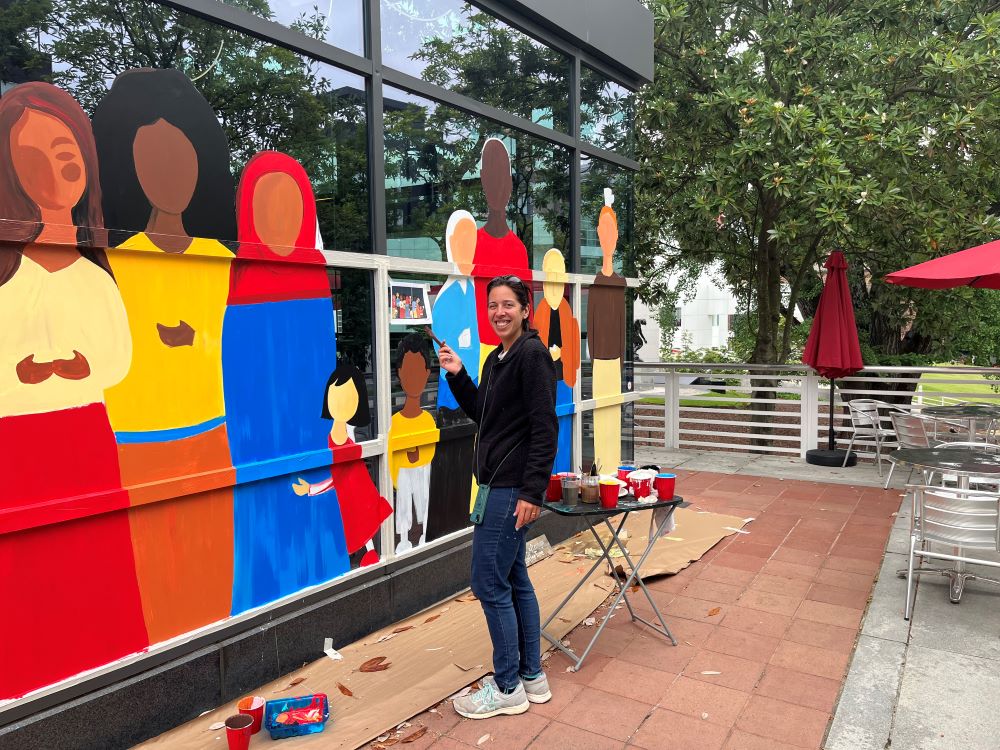 TheWoodruff's tweet photo. On #NationalCoffeeDay, we're getting caffeinated with @Refugecoffeeco. Here's a few #throwback memories, featuring artist Teresa Abboud's "Coffee has many colors” mural. ☕
#CreateRefuge #WoodruffArtsCenter #ArtIsPowerful #AtlantaCoffee https://t.co/HXw96TPadI