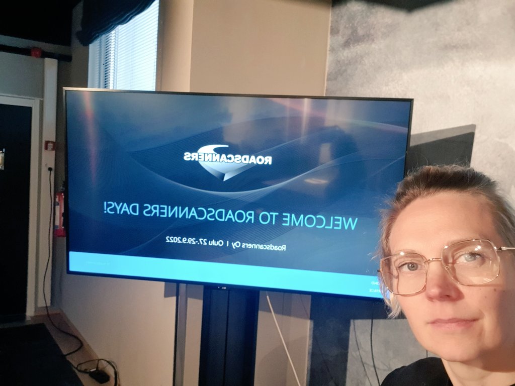AnneleMatintupa's tweet photo. Olipas mahtavaa pitkän tauon jälkeen kokoontua yhteen ja päästä tapaamaan koko @roadscanners henkilöstö! Paljon keskustelua, kohtaamisia ja ajatustenvaihtoa. On meillä vaan loistavaa ja osaavaa  porukkaa töissä! #yhdessä #roadscannersdays https://t.co/H3pODj9mAf