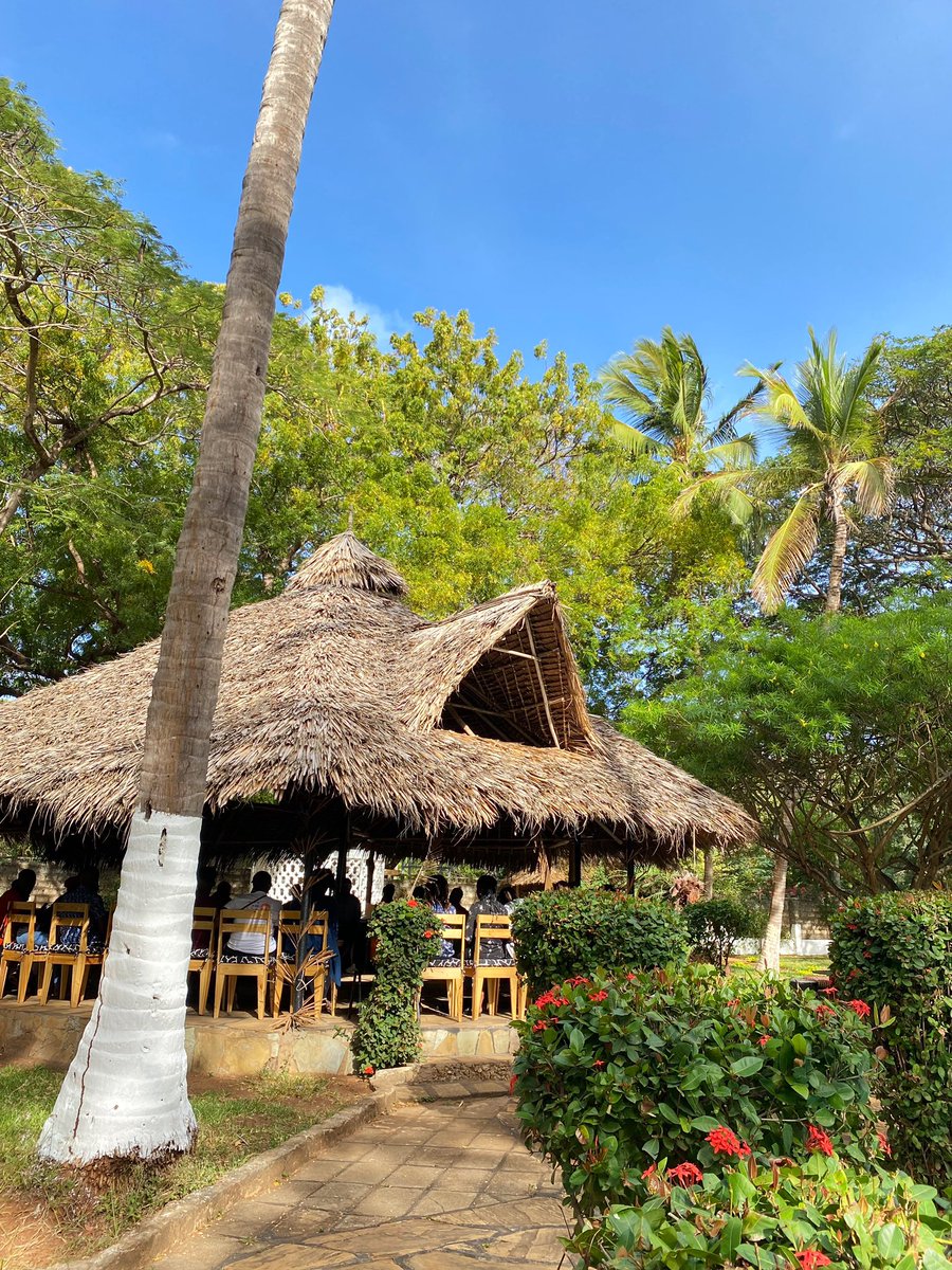 In collaboration with the <a href="/ke_British/">British Council Kenya</a> and with the support of @thellesitrust, we’re excited to be kicking off the series of exploratory workshops dubbed the The impact of the Covid-19 pandemic within creative industries in Kenya:A systematic series. - (a short thread)