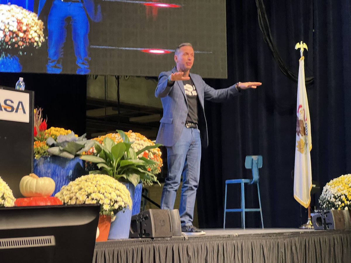 Grateful to have ⁦<a href="/damonwest7/">Damon West</a>⁩ with us this morning. Going to be an awesome day! #IASA2022