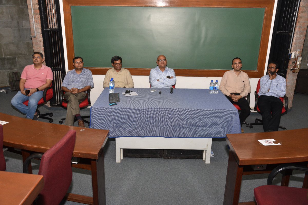 IIMAhmedabad's tweet photo. Here are a few glimpses from the Valedictory session conducted for IIMA ePGP 22 batch. Prof @SaralMukherjee (Dean, AER), Prof. Sanjay Verma (Chairperson, ePGP), and IIMA faculty members bid farewell to the students.
We wish the students all the best for their future. https://t.co/WMaRk7FAIp
