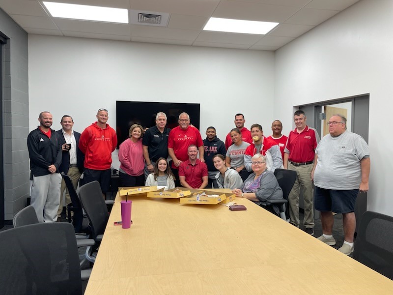 𝗙𝗥𝗜𝗘𝗡𝗗𝗦 𝗙𝗔𝗟𝗖𝗢𝗡𝗦 (@friendsfalcons) on Twitter photo When you have your final day of radiation, you deserve a celebration, a donut and much more! We Praise God for walking you through this <a href="/SW_Buffs/">Scott Moshier</a> and the Divine Reports along the way. We're so thankful to have you in our department!
#TalonsUp When you have your final day of radiation, you deserve a celebration, a donut and much more! We Praise God for walking you through this <a href="/SW_Buffs/">Scott Moshier</a> and the Divine Reports along the way. We're so thankful to have you in our department!
#TalonsUp