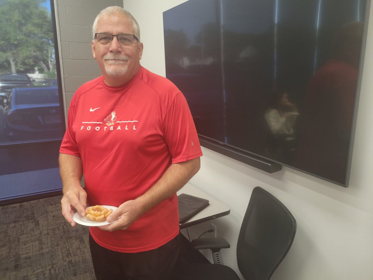 𝗙𝗥𝗜𝗘𝗡𝗗𝗦 𝗙𝗔𝗟𝗖𝗢𝗡𝗦 tweet media