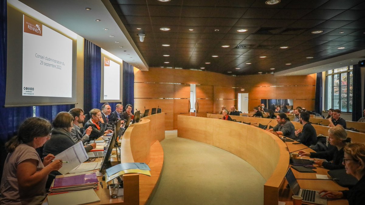 Université de Rennes (@rennesuniv) on Twitter photo <a href="/INSA_Rennes/">INSA Rennes</a> <a href="/ENSCR/">ENSCR</a> @Sc_Po_Rennes <a href="/EHESP/">EHESP</a> @ProjetUniR <a href="/ENSRennes/">ENS Rennes</a> <a href="/sup_recherche/">Ministère Enseignement supérieur et Recherche</a> <a href="/metropolerennes/">Rennes Ville et Métropole</a> 🔴Le CA @UnivRennes1 approuve les statuts de l'Université de Rennes
📅Le nouvel établissement d'#EnseignementSupérieur et de #Recherche sera créé le 1er janvier 2023
🎯Mettre en commun compétences & moyens au service de la formation, de la recherche et de l’expérience étudiante <a href="/INSA_Rennes/">INSA Rennes</a> <a href="/ENSCR/">ENSCR</a> @Sc_Po_Rennes <a href="/EHESP/">EHESP</a> @ProjetUniR <a href="/ENSRennes/">ENS Rennes</a> <a href="/sup_recherche/">Ministère Enseignement supérieur et Recherche</a> <a href="/metropolerennes/">Rennes Ville et Métropole</a> 🔴Le CA @UnivRennes1 approuve les statuts de l'Université de Rennes
📅Le nouvel établissement d'#EnseignementSupérieur et de #Recherche sera créé le 1er janvier 2023
🎯Mettre en commun compétences & moyens au service de la formation, de la recherche et de l’expérience étudiante