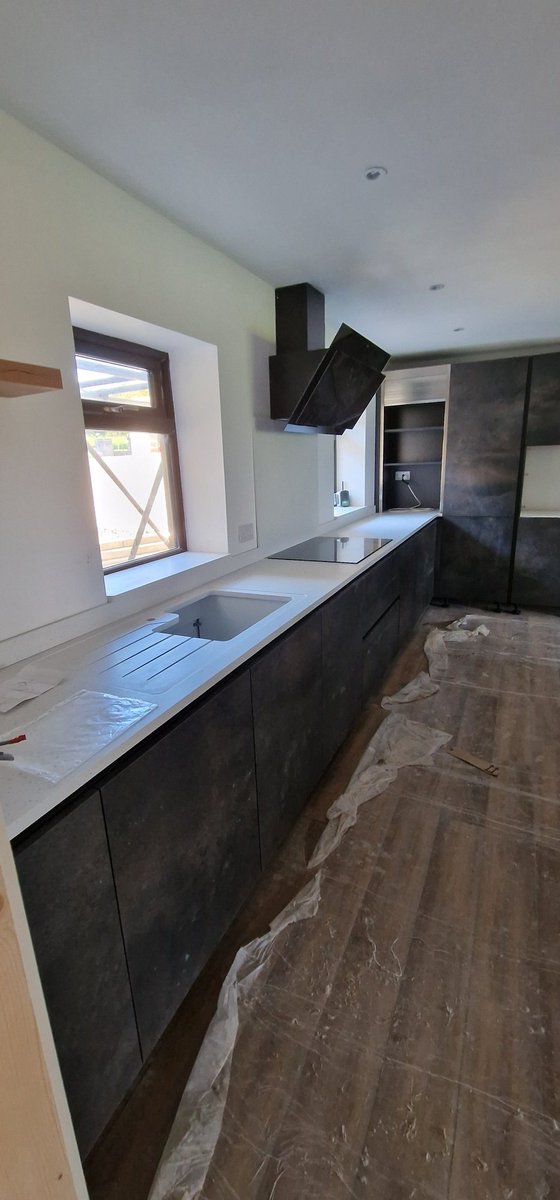bil1971's tweet photo. After a couple of days hard as f work, it's finally coming along nicely @kitchens_living https://t.co/9lo4Gxd6jf