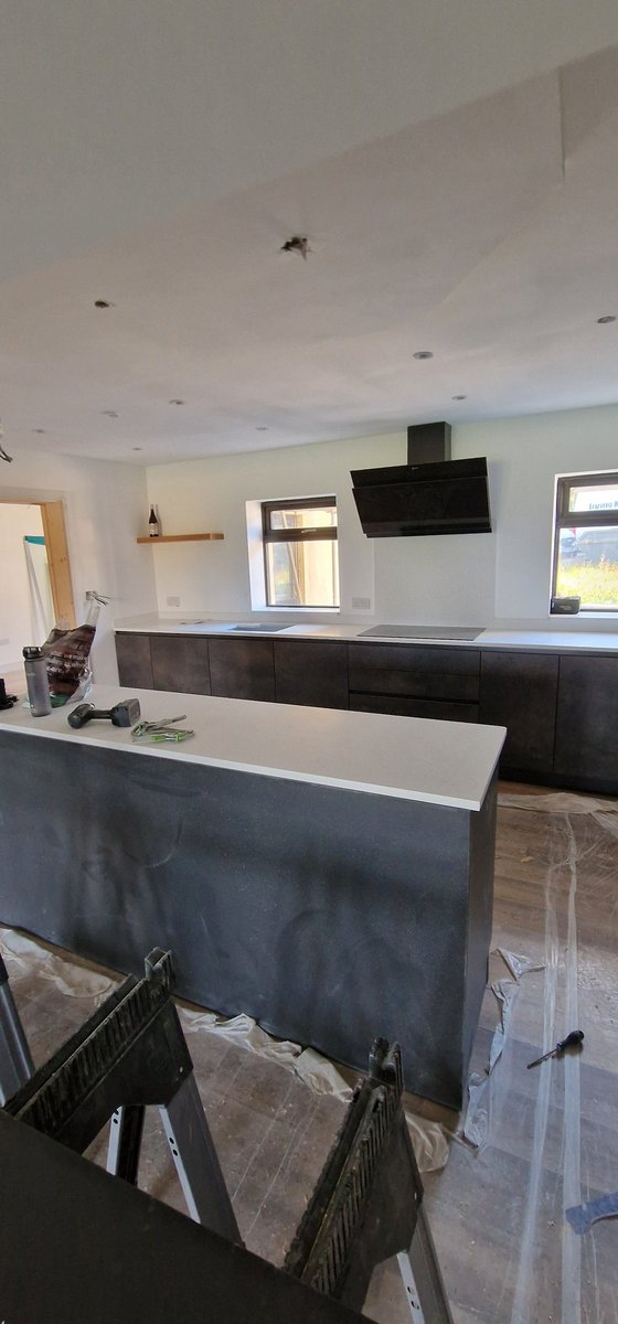 bil1971's tweet photo. After a couple of days hard as f work, it's finally coming along nicely @kitchens_living https://t.co/9lo4Gxd6jf