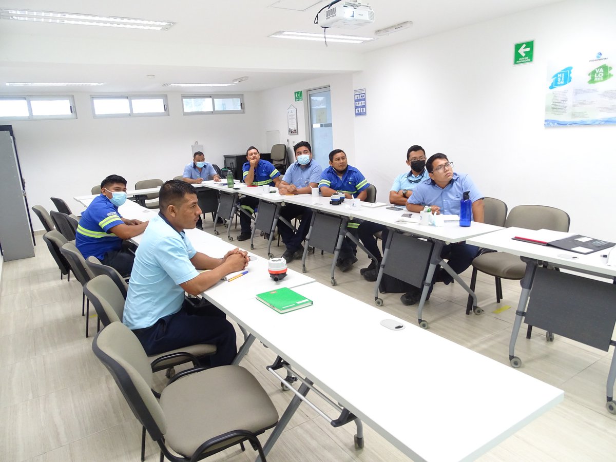 MUDANZA Y REINSTALACIÓN DE BANCO IBPCal (AGUAKÁN DE CANCÚN)
La empresa municipal de agua potable (Cancún), instaló un banco de pruebas IBPCal.
Mudanza y reinstalación del equipo.
Los nuevos técnicos de Aguakán recibieron un curso de capacitación técnica impartido por IBPCal.