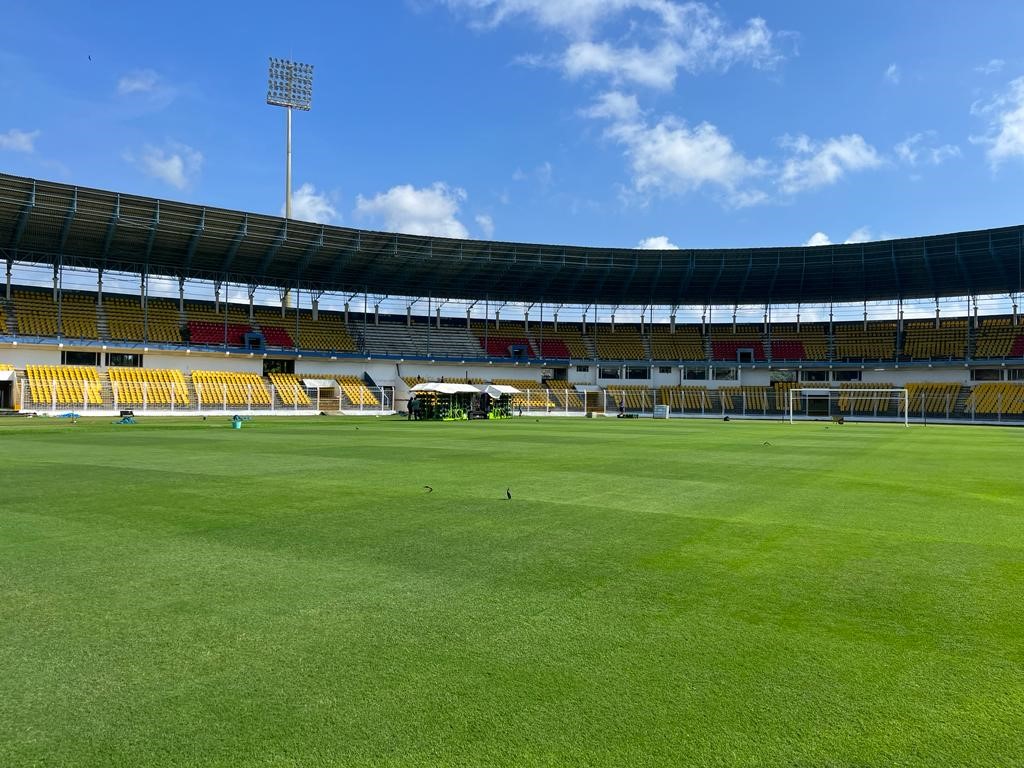 SISPitches's tweet photo. We're proud to be part of the pitch team bringing the first fully stitched pitch to Indian football for the FIFA Women’s U17 World Cup #SISGrass https://t.co/eB64Oi4e5c
