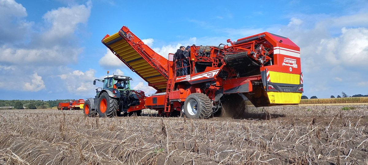 Agrarada's tweet photo. @GRIMMEGroup Grimme Day in Poland https://t.co/oEPb82Z6Bf