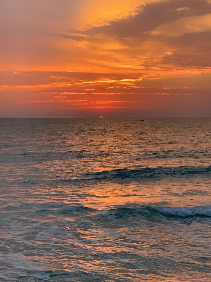 KevinRice7's tweet photo. Prayers for all of SW Florida and especially Captiva, one of the most beautiful places in the country. https://t.co/4pHBSCYvXe
