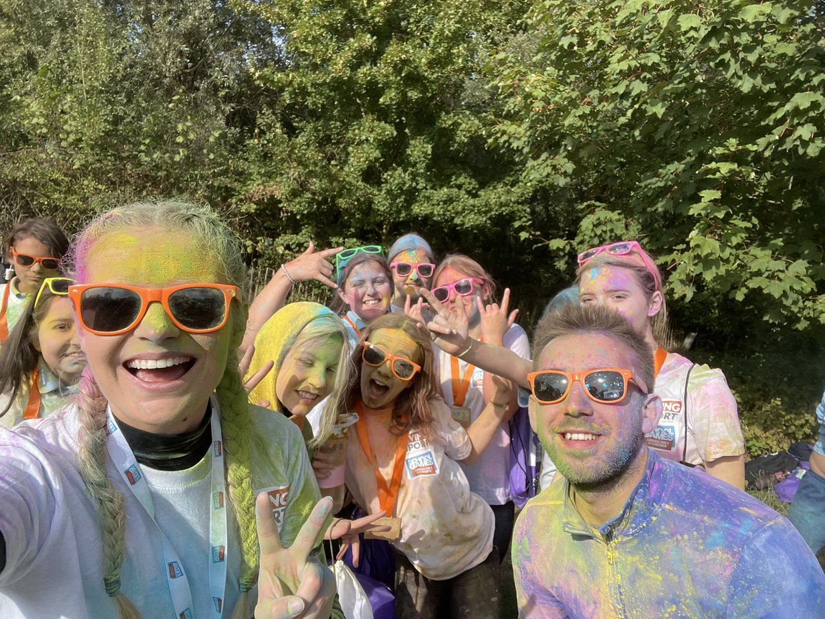 combertonvcpe's tweet photo. COLOUR RUN 2022! 🌈🏃🏼‍♀️ 

What an awesome experience for some of our year 8 pupils! Thank you to @Living_Sport for organising such an inclusive and fun day. 

➡️Swipe to see our before and after photos! https://t.co/M3dcLu4fLH