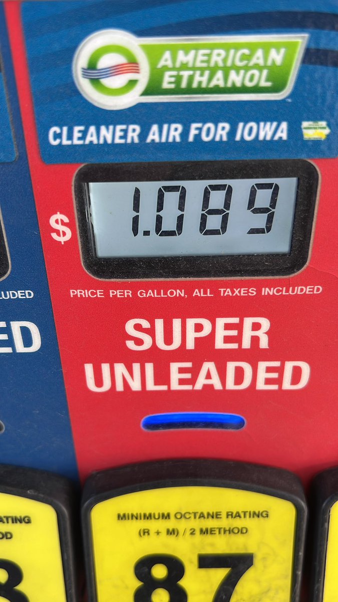 Thanks <a href="/HyVee/">Hy-Vee</a> @HyVeeFuelSaver #lovesavingmoneyatthepump
