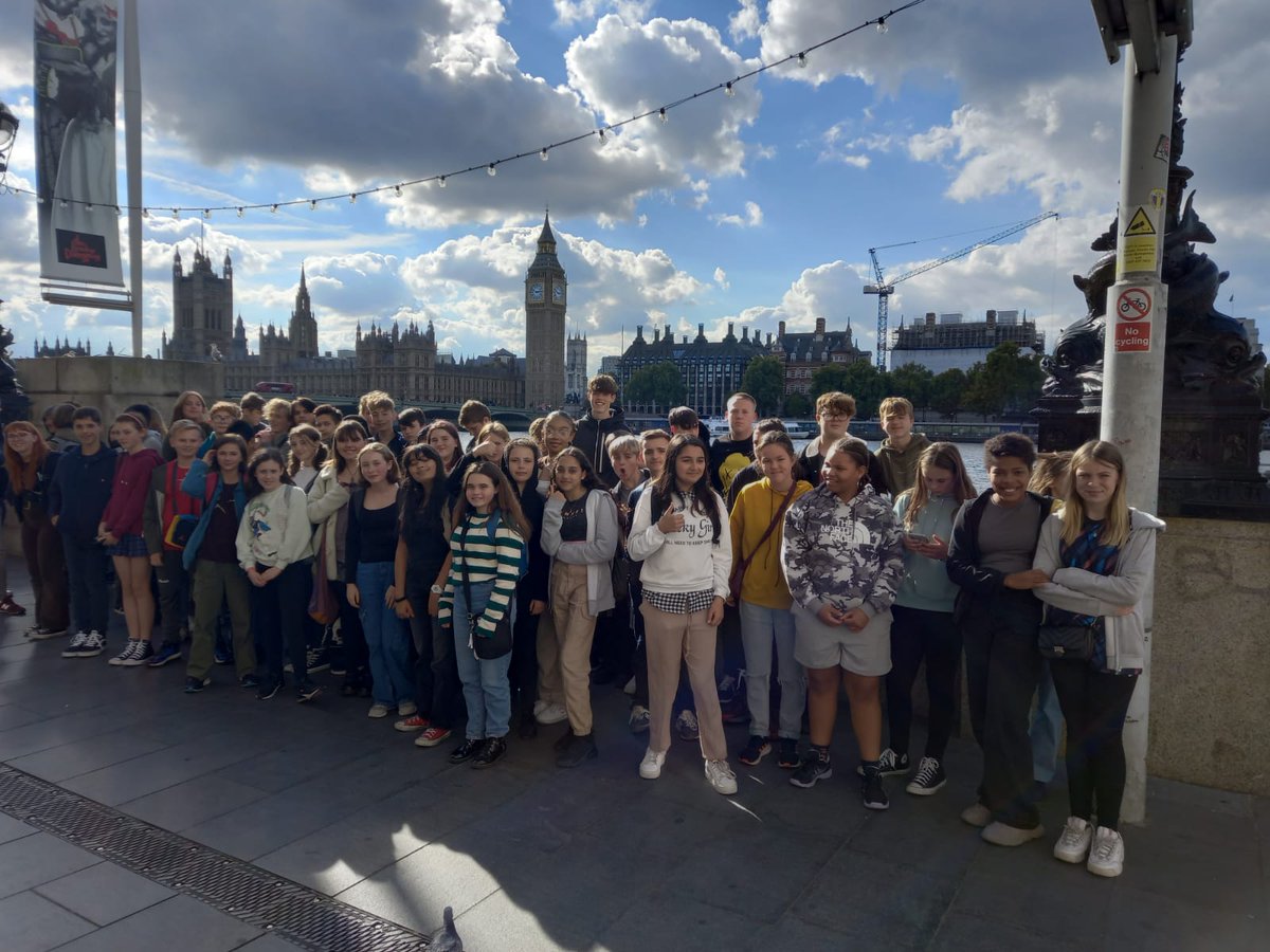 The London dungeon was terrifying! 😱 But we all made it out safely and we're now exploring the sights around Westminster and Trafalgar Square!