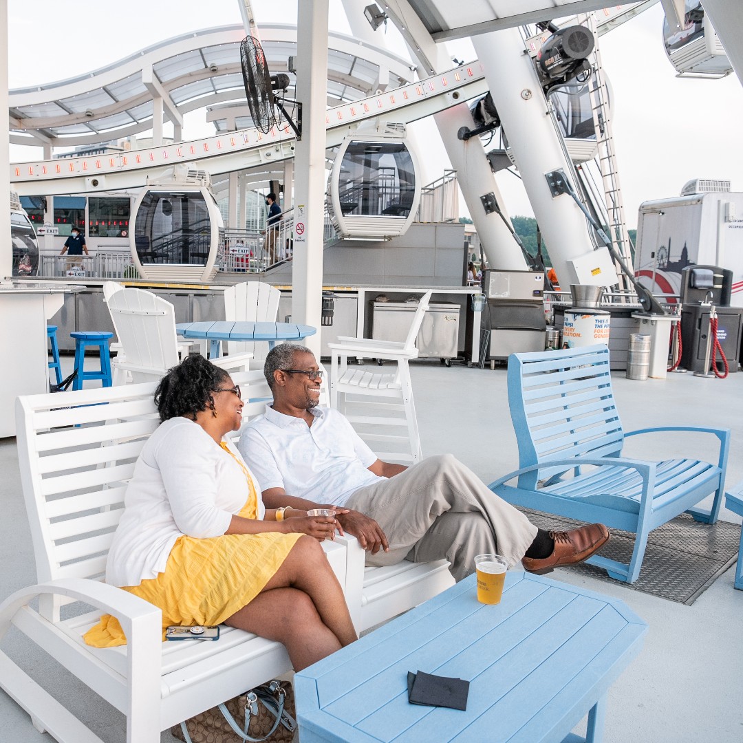 CapitalWheel's tweet image. What better way to spend the end of the week than with a date night. 💕 Cozy up with your love while sipping on our refreshing beverages and watching the sunset over National Harbor.