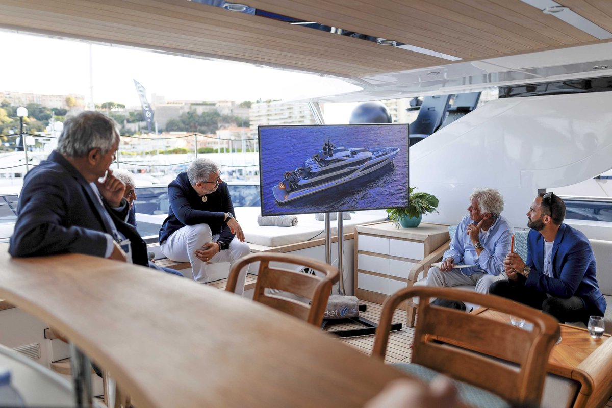 gulfcraft's tweet photo. Celebrating its 40th anniversary this year, Gulf Craft revealed the first details of its brand-new luxury superyacht at a packed press event hosted onboard the Majesty 120 at @mys_monaco
#GulfCraft #monacoyachtshow2022 #Majesty160 #40YearsofGulfCraft #MajestyYachts #PressEvent https://t.co/qhzaJ66GNt