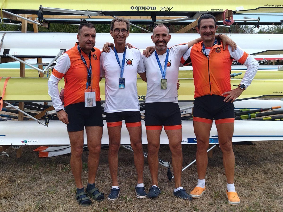 FISA masters regatta 2022 a Libourne. Els nostres masters hi han participat en 2-, 2x i 4-. Cal destacar la medallad'or obtinguda pel Sinu i el Pep en 2-E. Enhorabona!