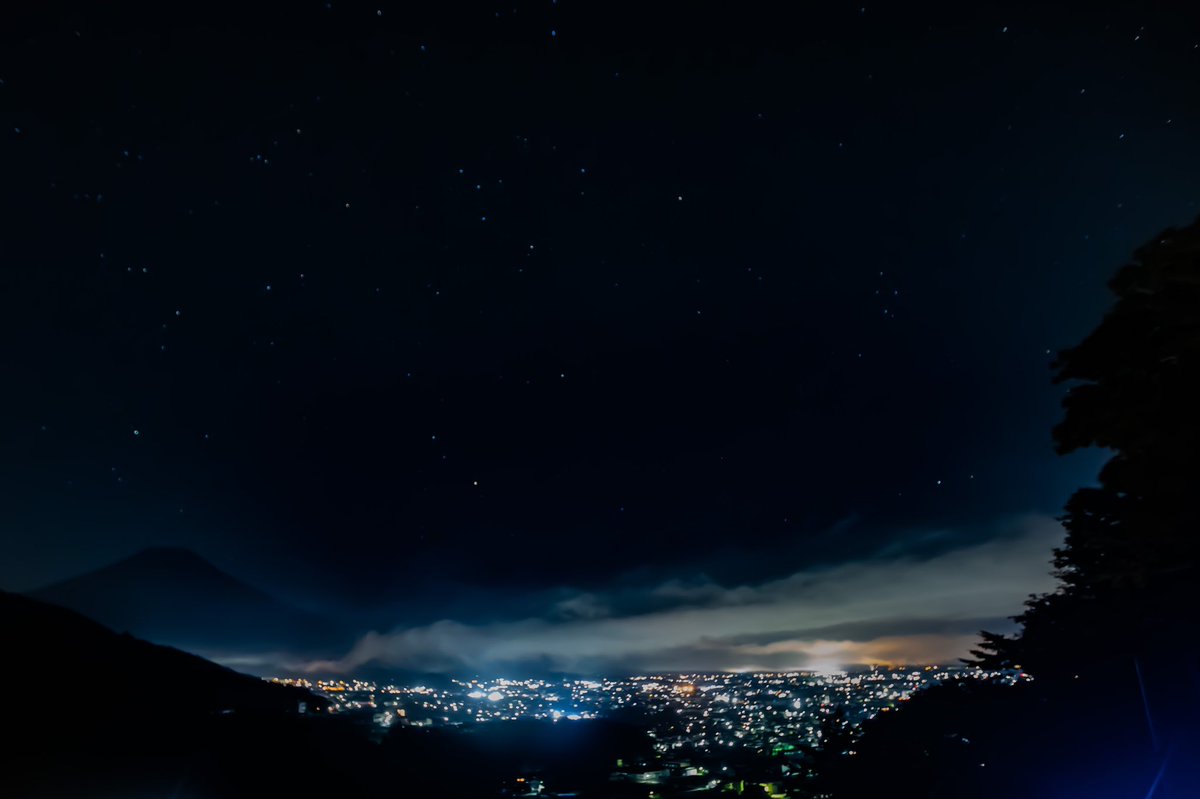 makopimk5's tweet photo. 杓子山ゲートウェイキャンプ場、富士山も見えて夜には綺麗な星空も、スタッフさんもすごく親切で気持よく利用できました。
貸切露天風呂も有って最高です。#杓子山ゲートキャンプ場 #グランピング #星空 #富士山 https://t.co/M4Sy3YZ0me