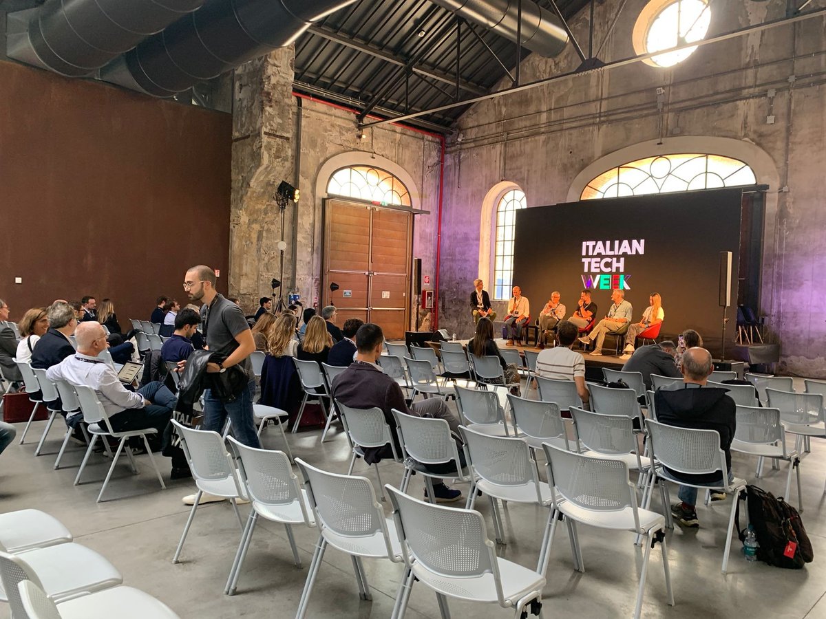 Italian.Tech (@ititaliantech) on Twitter photo Perché è importante restituire ciò che si è ricevuto? L’ultimo panel del palco Speakers’ Corner racconta del give back, il gesto di restituire all’ecosistema che ci ha dato molto.
<a href="/Endeavor_Italy/">Endeavor Italy</a> #ITW Perché è importante restituire ciò che si è ricevuto? L’ultimo panel del palco Speakers’ Corner racconta del give back, il gesto di restituire all’ecosistema che ci ha dato molto.
<a href="/Endeavor_Italy/">Endeavor Italy</a> #ITW