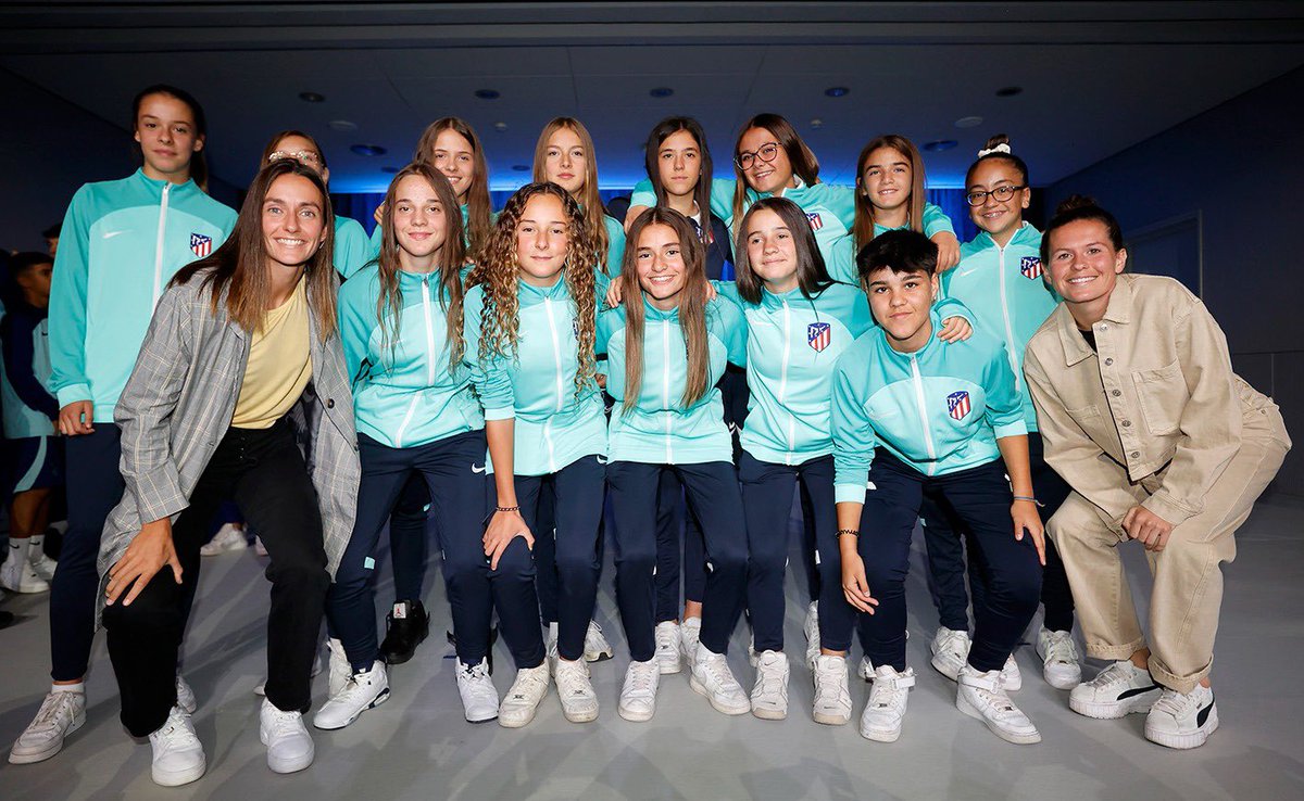 AtletiFundacion's tweet photo. El Cívitas @Metropolitano acogió el acto de presentación de la campaña: 𝗛𝗮𝘇𝘁𝗲 𝗱𝗲𝗳𝗲𝗻𝘀𝗮 𝗰𝗼𝗻𝘁𝗿𝗮 𝗲𝗹 𝗯𝘂𝗹𝗹𝘆𝗶𝗻𝗴. 

ℹ️ https://t.co/rXR7WujxQi
📸 https://t.co/GJcdJCwFX7

#HazteDefensaContraElBullying https://t.co/y7NQOMLINE