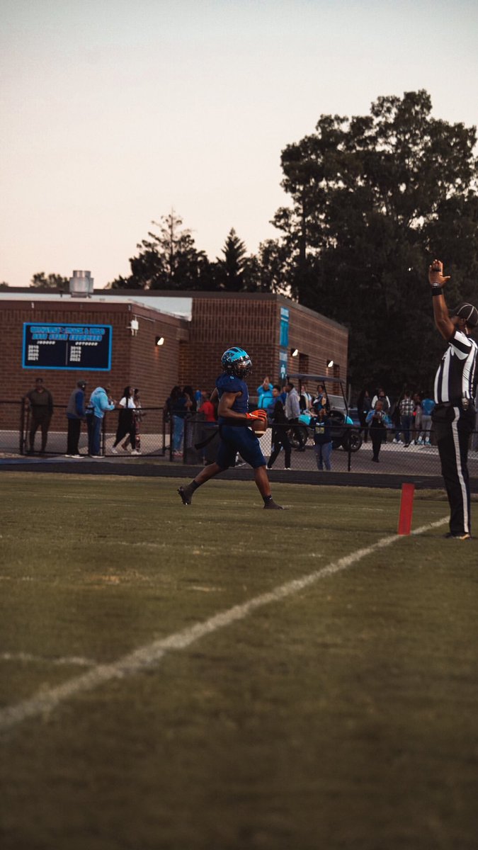 I’ll be back soon… 
4 games
28 Carries 485 yds 7tds
21 tackles, 5 TFL, and 1 int 
offensive and defensive film is up on my hudl. hudl.com/profile/157324…