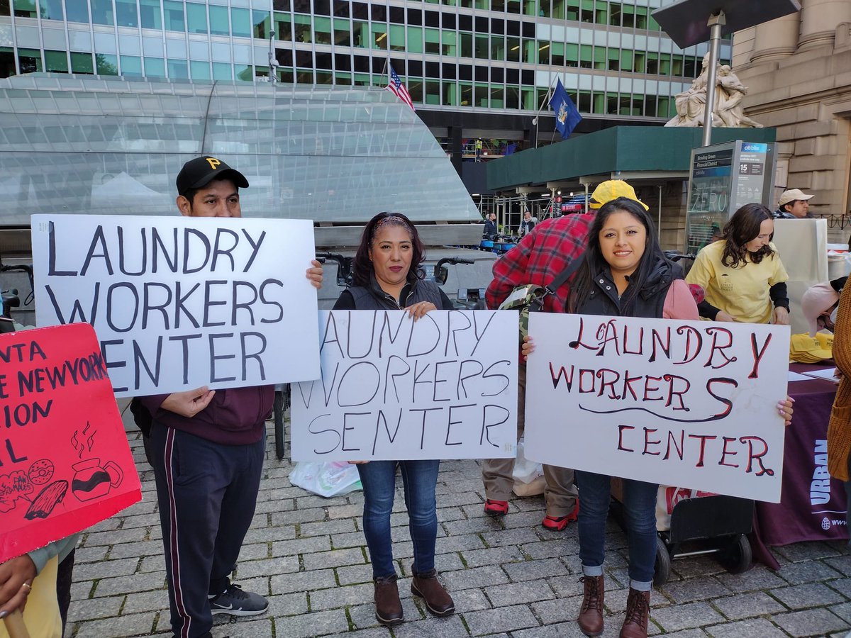 LWC_workers's tweet photo. Our members are proud to join the NYC Street Vendor Justice Coalition and call on @NYCCouncil to bring equity to our city's smallest businesses.
NYC must act now so street vendors can make a decent living and support their families.
#VendorsPowerNYC #PermitsNotTickets https://t.co/CFMQiUvAt1