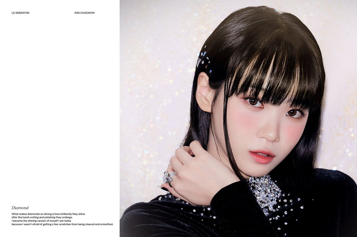 ChaewonCut_2's tweet photo. 220930 'ANTIFRAGILE' IRIDESCENT OPAL LE SSERAFIM #김채원 https://t.co/30Rz3N6f2S