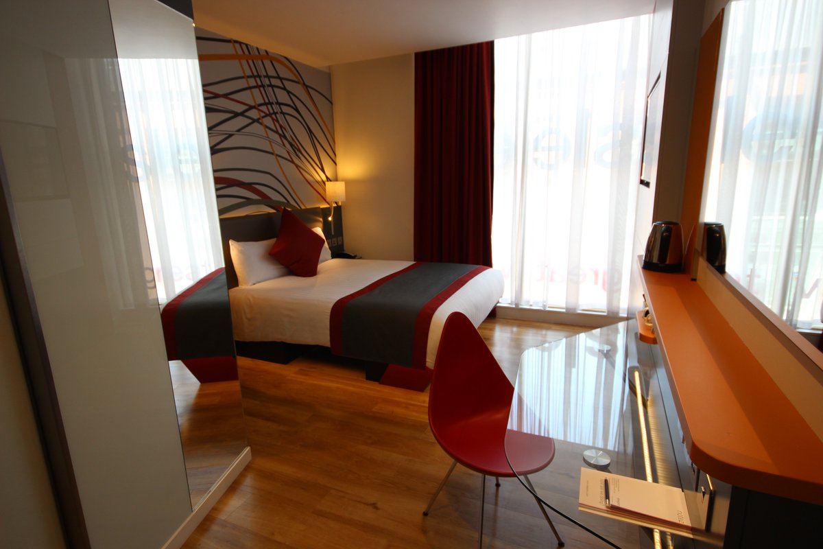 Have you booked your accommodation for #sustainingart2022 in Dundee?  Rooms at preferential rates and terms are available for a limited time only – BOOK NOW to avoid disappointment! bit.ly/3BS9RRT <a href="/sustaining_art/">SUSTAINING ART</a>