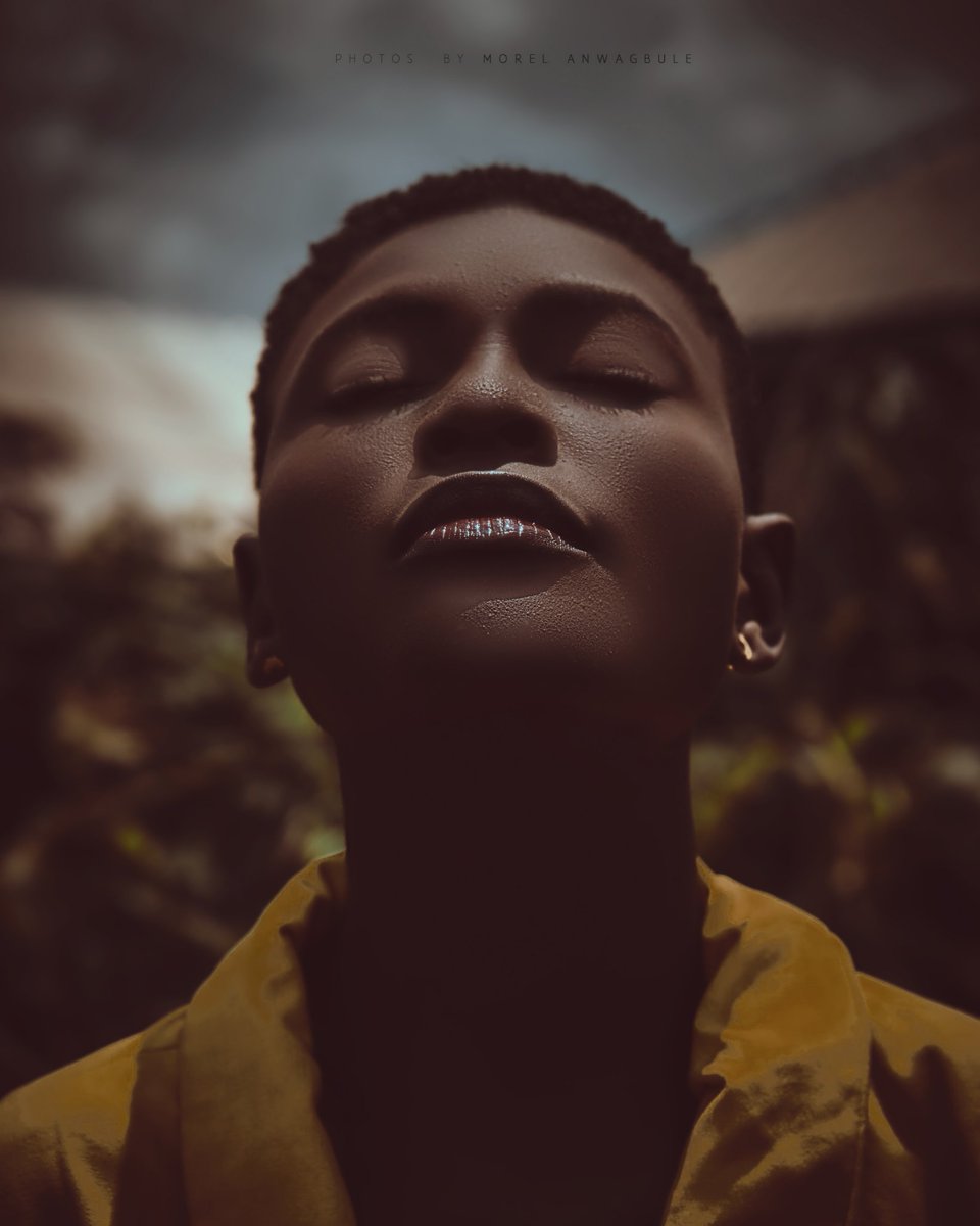 Looking up to the heaven's
 Our help comes from thou lord🙏🏽🙏🏽

#Modelsworld
#fashionista