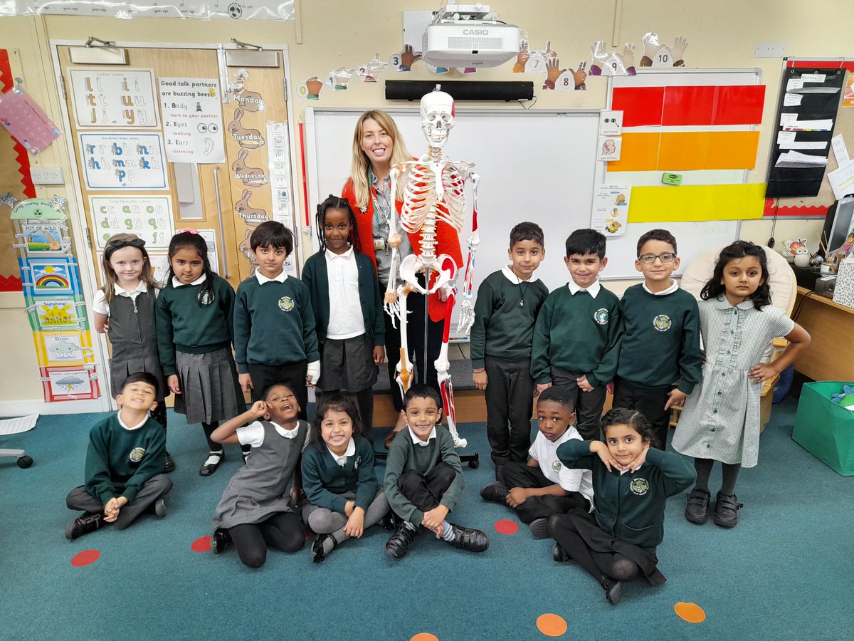 UHSFTresearch's tweet photo. What a delight to meet this group from Maytree Nursery and Infants' School!🤩

Discover their connection to @SouthamptonCC, @unisouthampton, @UHSFT and @SouthamptonBRC on @BBCSouthNews at 6.30pm this evening.

Fingers crossed 'Big' the skeleton also makes an appearance...  🤞📺 https://t.co/fjXVd2si2M