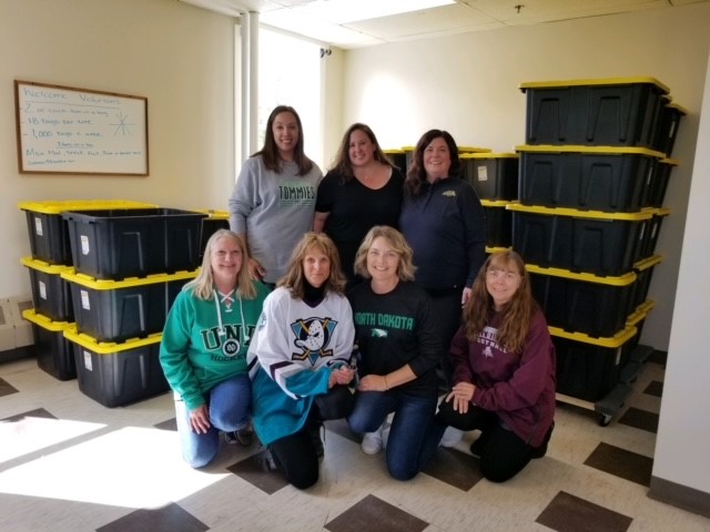 nrmission's tweet photo. We recently welcomed a new volunteer group for the #BackpackProgram - the Altru Clinical Documentation team! They packed more than 1000 food bags and even organized the room for us. 🙂 Thank you for helping us feed local students!  #communitykindness https://t.co/yZyPnjBi0J