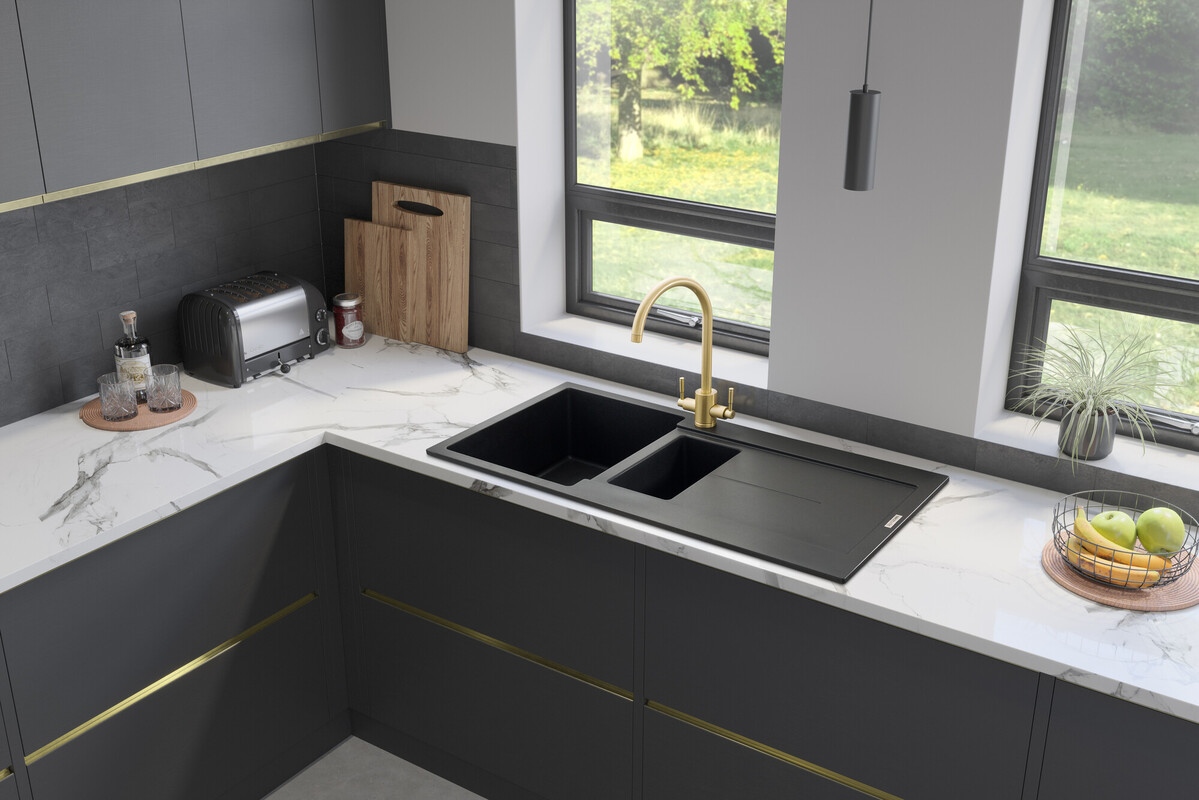 Sleek, sophisticated styling with a tough, resistant composition; the Scoria kitchen sink collection offers crisp, minimalist lines making this a popular choice for a modern kitchen! 🤩⁠
⁠
To learn more about Scoria click here: bit.ly/3dLvtGa