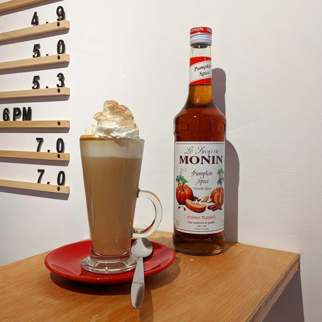 🍁October is near! (can feel it too❄️)

Come and enjoy one of our Pumpkin Spiced Lattes!🎃

....why not add a shot of Suffolk Spiced Rum!

All our coffees are made using @butterworths coffee beans from Bury St Edmunds☕

Open till late today &amp; from 3pm tomorrow!🍂