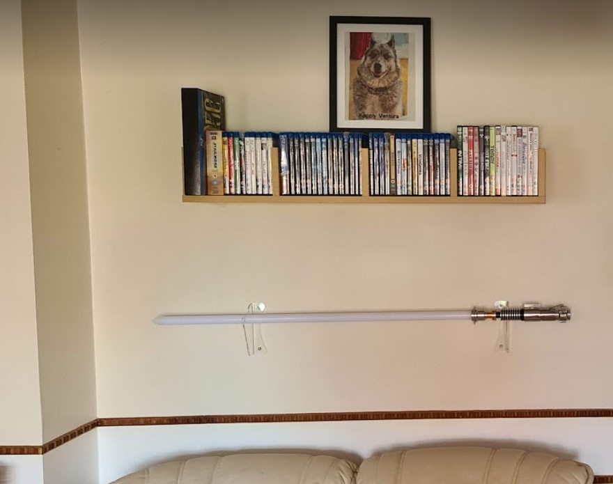 cybergeekgirluk's tweet photo. What does the person who has everything get for an early birthday present?
Why....her very own #Lightsaber of course ๐ xx
#TheForceIsStrongWithMe
#MayTheForceBeWithMe
#StarWarsFan https://t.co/WQM4Swd1uL