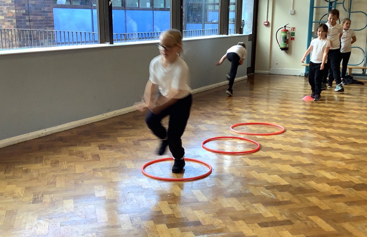WFPCherry's tweet photo. Working hard to improve our athletics skills #relayraces #overarmthrows #triplejump @WestfieldPrimar @pe_passport https://t.co/Ed45vxx95r