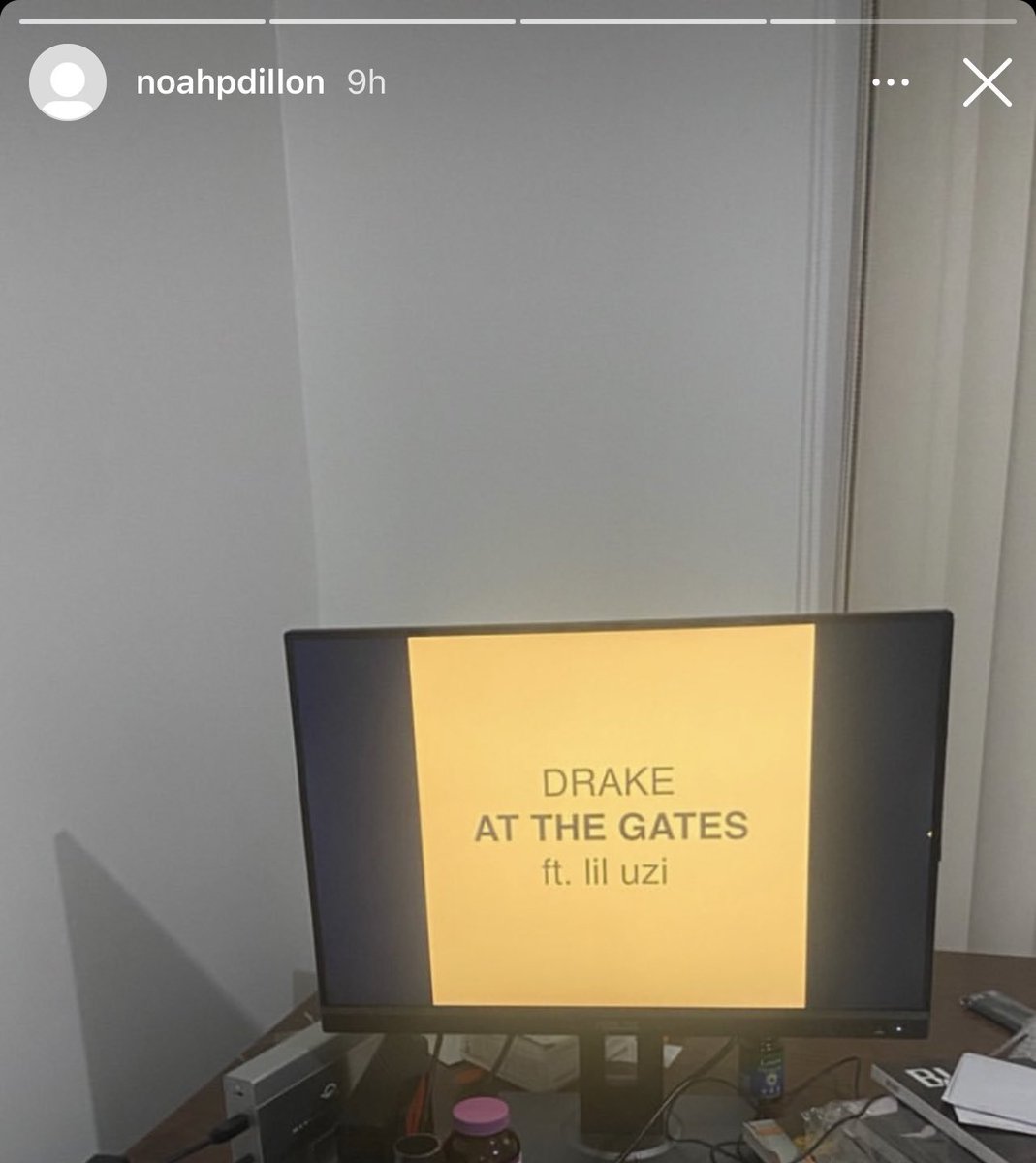 OnThinlce's tweet photo. Drake &amp; Lil Uzi Vert - At The Gates 🤔 https://t.co/53qBB3rb0G